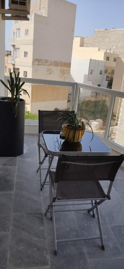 Rebak Place- A Bright & Charming Getaway Marsaskala Bagian luar foto